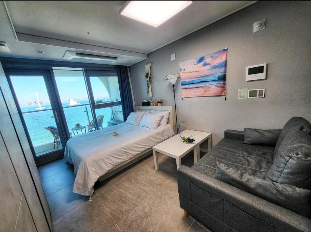 Gwangalli Grand Terrace Ocean View ปูซาน ภายนอก รูปภาพ